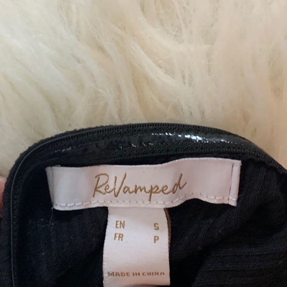 Black tube top with buttons - Picture 3 of 3